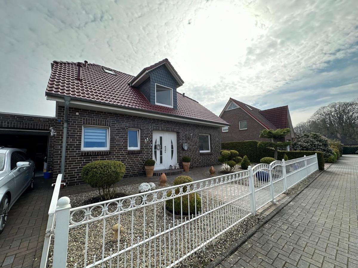 Ferienwohnung Am Hafen Ruestersiel Wilhelmshaven Exterior photo